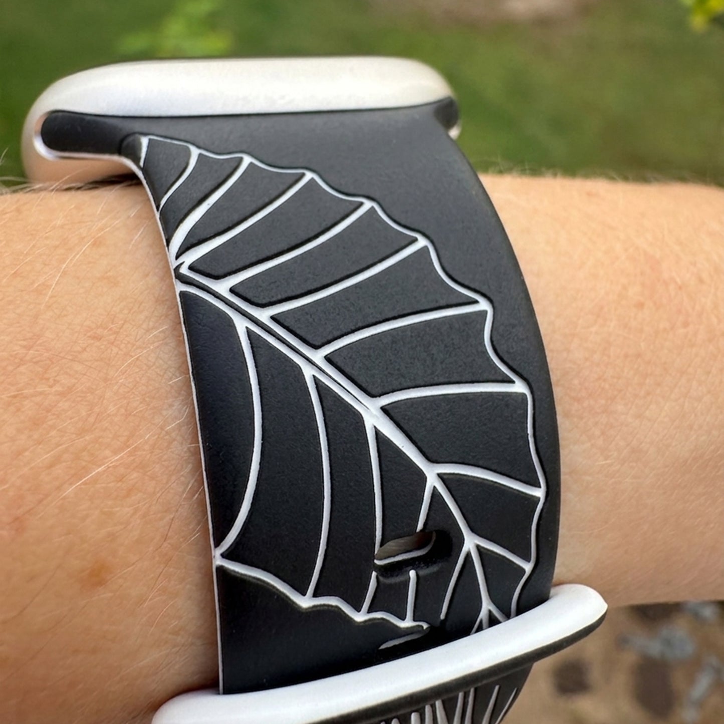 Black to White Tropical Medley Two-Tone Watchband Compatible with Apple Watch - SMALL WATCH - 38/40/41mm (42mm Series 10 & 11)